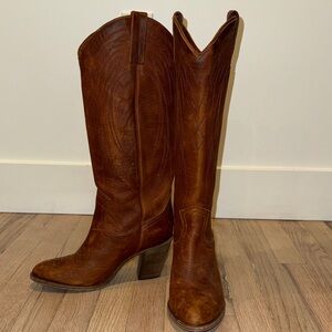 Frye Ilana Leather Cowboy Boots EUC Sz 9